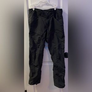 Men’s North Face pants! Like new!!
